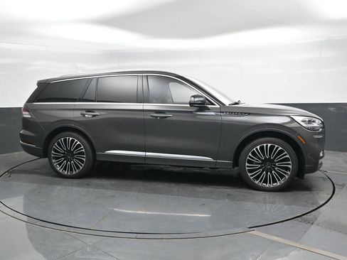 Used 2023 Lincoln Aviator Black Label w/ Class IV Trailer Tow Package AWD/4WD image 5