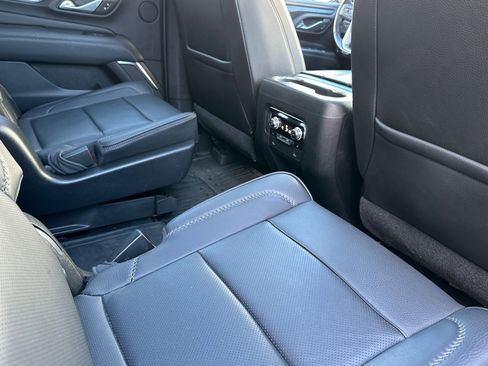Used 2021 GMC Yukon Denali image 19