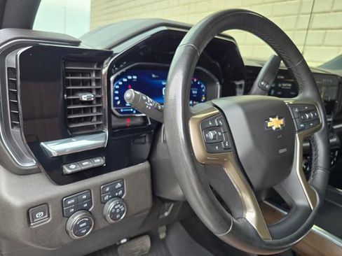 Used 2024 Chevrolet Silverado 2500 High Country w/ Technology Package AWD/4WD image 26