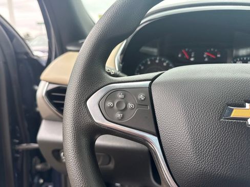 Used 2023 Chevrolet Traverse LS AWD/4WD image 23