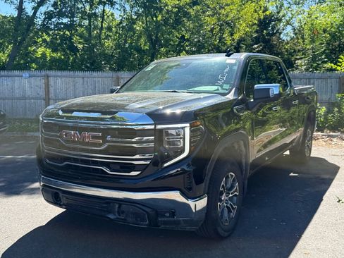 Used 2026 GMC Sierra 1500 SLT AWD/4WD image 3