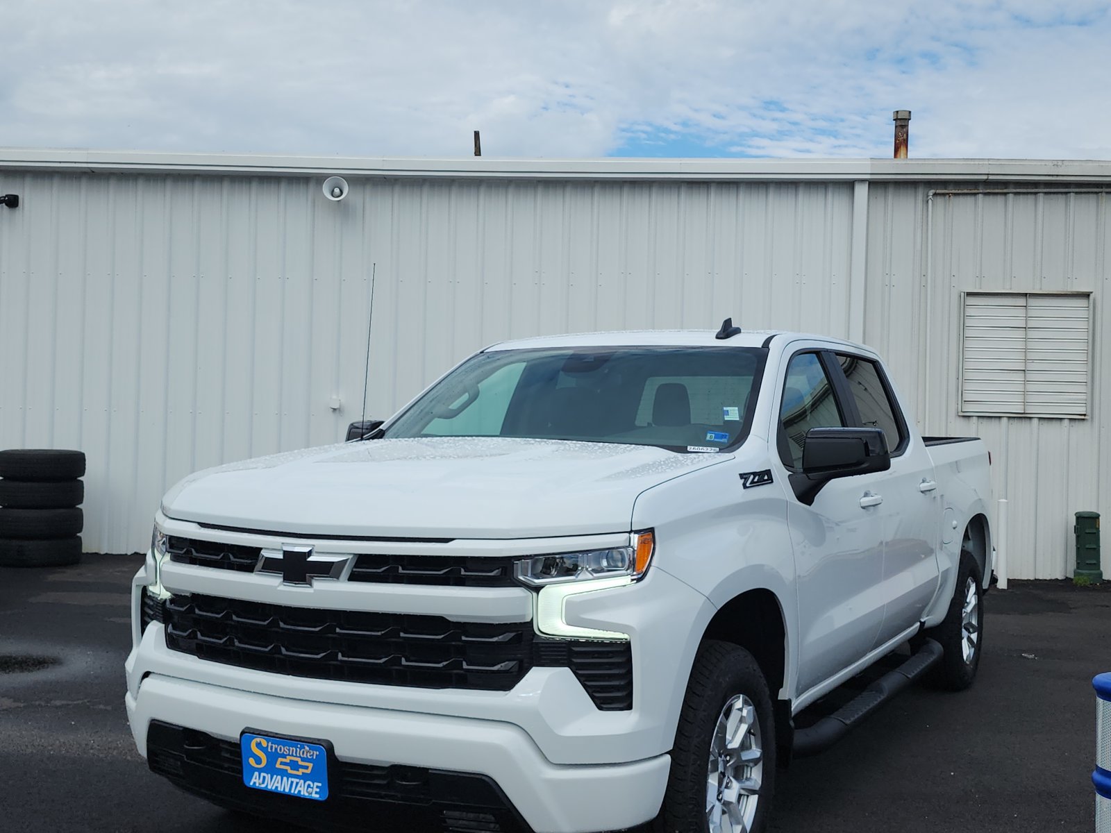 New 2026 Chevrolet Silverado 1500 RST w/ Z71 Off-Road Package AWD/4WD image 1