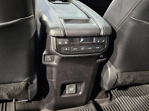 Used 2024 Toyota Grand Highlander AWD image 37