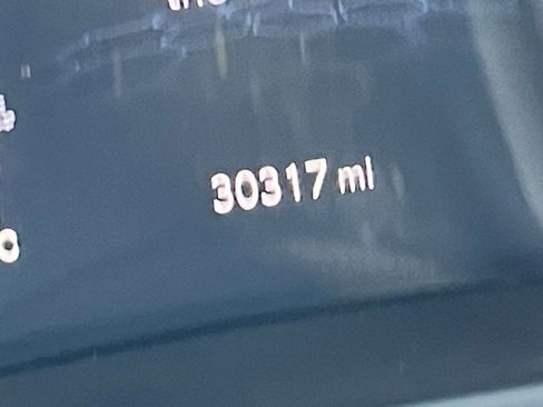 Used 2025 Jeep Compass Limited image 40