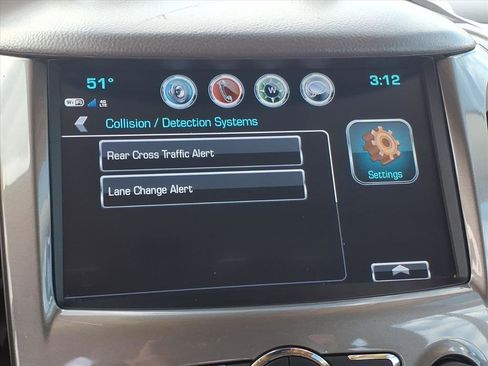 Used 2018 Chevrolet Cruze Premier image 10