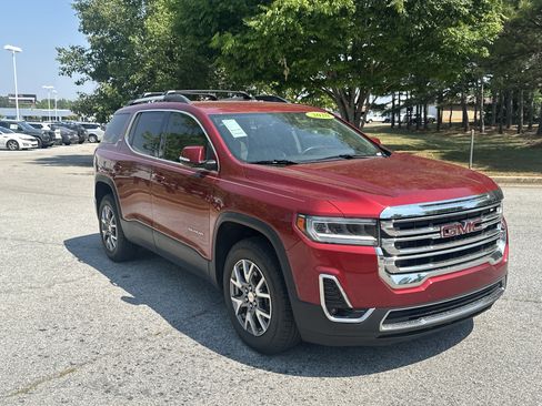 Used 2020 GMC Acadia SLT w/ Driver Alert Package II FWD image 3