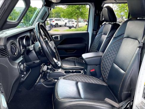 Used 2023 Jeep Gladiator Overland AWD/4WD image 28