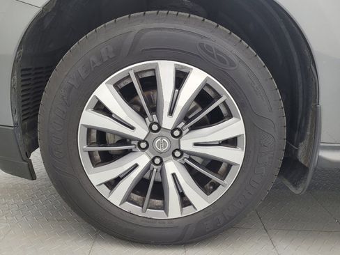 Used 2020 Nissan Pathfinder S image 31