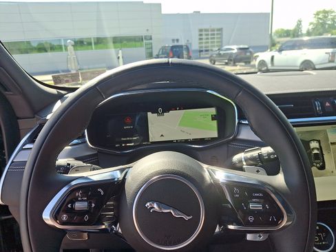 Used 2026 Jaguar F-PACE R-Dynamic S AWD/4WD image 17