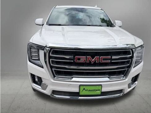 Used 2023 GMC Yukon SLT w/ SLT Premium Package AWD/4WD image 2