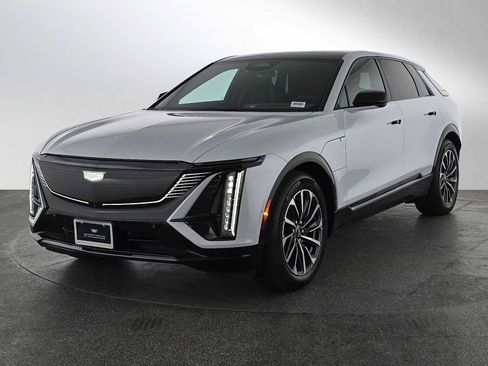 New 2026 Cadillac Lyriq Sport image 7