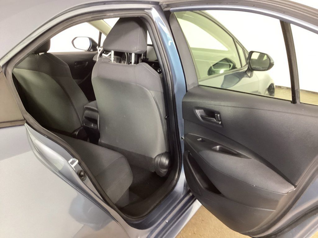 Used 2022 Toyota Corolla LE FWD image 24