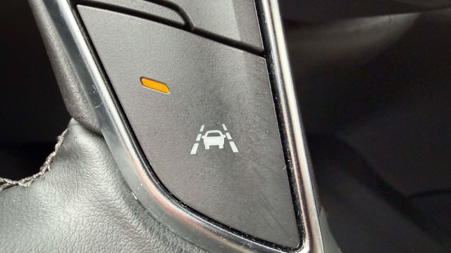 Certified 2024 Cadillac XT5 Luxury w/ LPO, Floor Liner Package AWD/4WD image 72