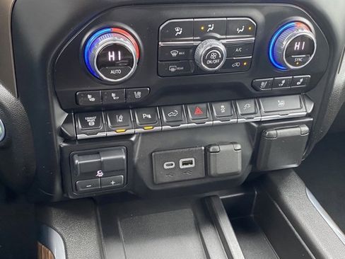 Used 2023 Chevrolet Silverado 3500 High Country w/ LPO, Hitch Package image 17