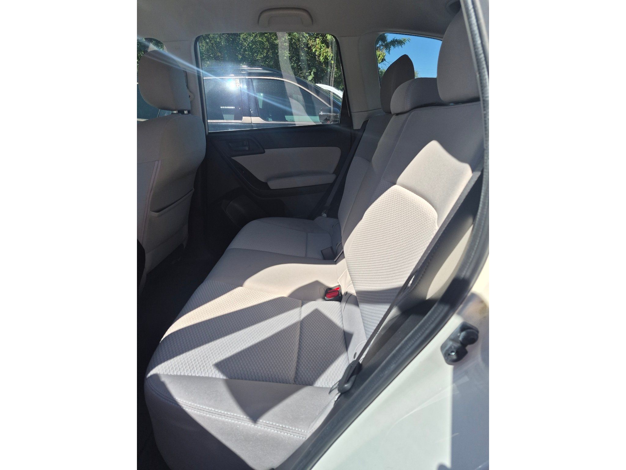 Used 2015 Subaru Forester 2.5i w/ Alloy Wheel Package AWD/4WD image 6