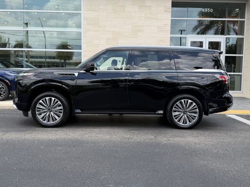 Certified 2026 INFINITI QX80 Luxe w/ Cargo Package RWD image 7