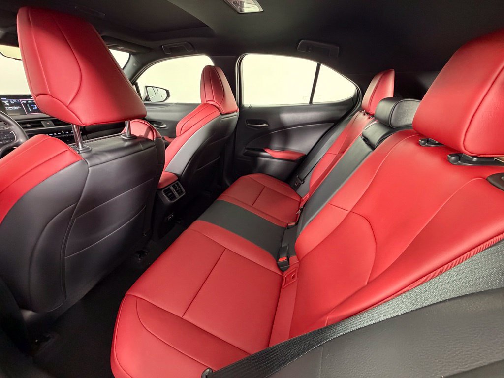 Used 2021 Lexus UX 250h F Sport AWD/4WD image 39