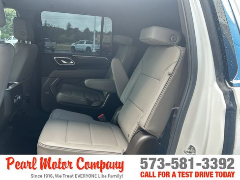Used 2024 GMC Yukon XL SLT w/ SLT Luxury Package AWD/4WD image 21