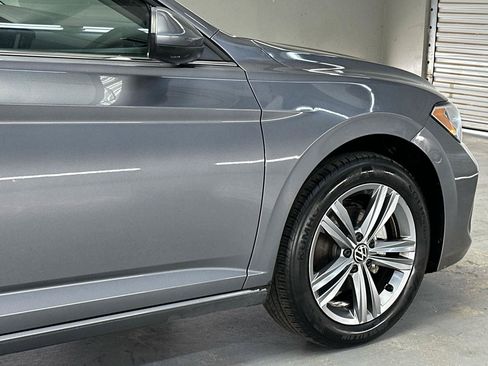 Used 2024 Volkswagen Jetta SE FWD image 10
