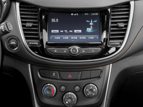 Used 2018 Chevrolet Trax LT w/ Sun & Sound Package AWD/4WD image 13