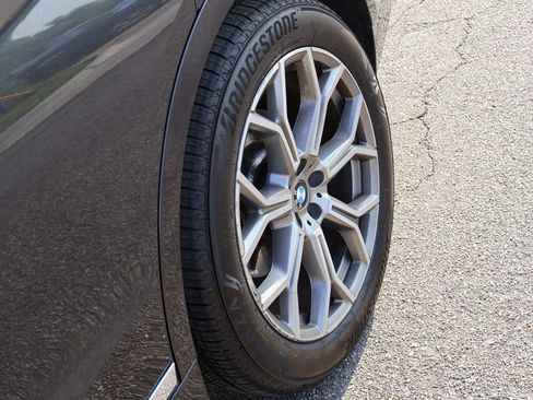 Used 2021 BMW X7 xDrive40i w/ Premium Package image 44