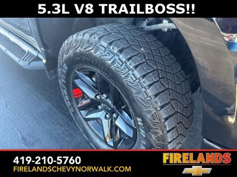 Certified 2024 Chevrolet Silverado 1500 Custom Trail Boss w/ Dark Appearance Package image 22