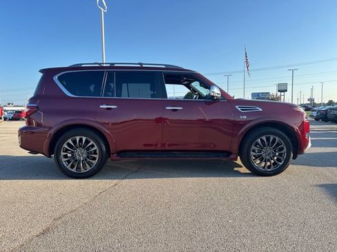 Used 2022 Nissan Armada Platinum w/ Captain's Chairs Package RWD image 9