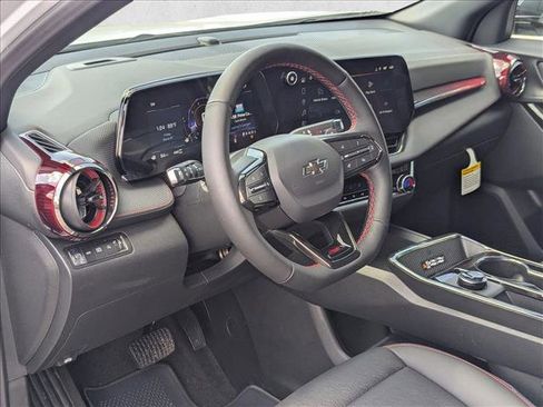 New 2026 Chevrolet Equinox RS w/ Convenience Package III AWD/4WD image 3