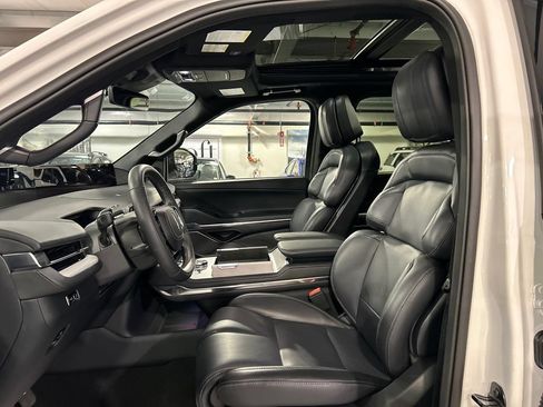Used 2026 Lincoln Navigator L Reserve w/ Jet Appearance Package AWD/4WD image 10