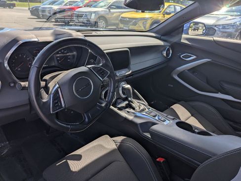 Used 2023 Chevrolet Camaro LT w/ Technology Package RWD image 15