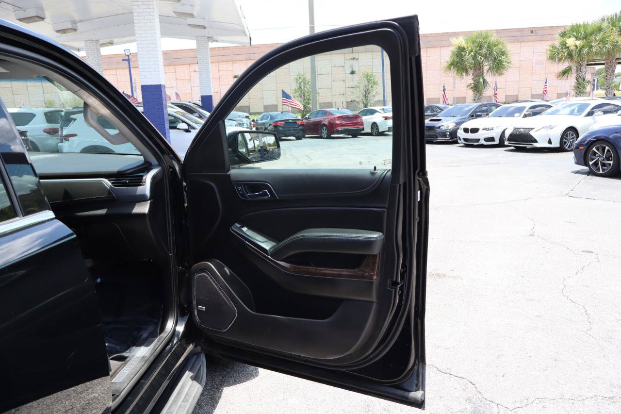Used 2019 Chevrolet Suburban LT AWD/4WD image 14
