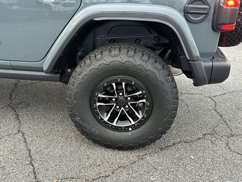 New 2025 Jeep Wrangler Unlimited Rubicon w/ XTREMEE 35" Tire Package image 20