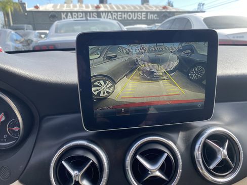 Used 2018 Mercedes-Benz CLA 250 4MATIC image 12