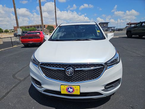 Used 2020 Buick Enclave Avenir w/ Avenir Technology Package FWD image 8