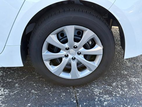 Used 2026 Toyota Corolla LE FWD image 23