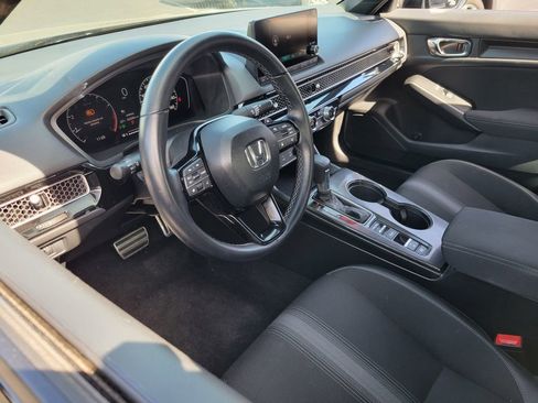 Used 2025 Honda Civic Sport image 3