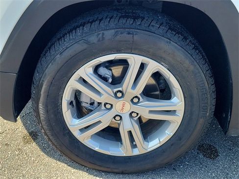 Certified 2024 GMC Terrain SLE image 8