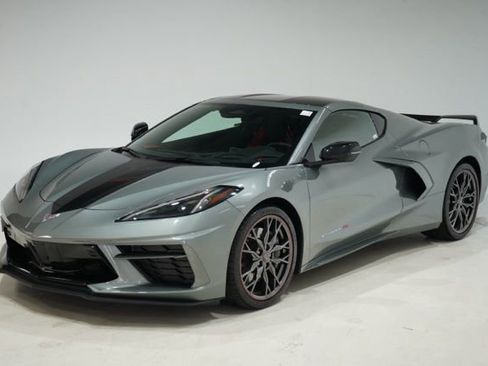 Used 2024 Chevrolet Corvette Stingray Premium Cpe w/ Z51 Performance Package RWD image 3