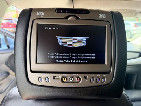 Used 2017 Cadillac XT5 Luxury w/ Driver Awareness Package FWD image 44