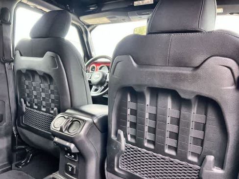 Used 2021 Jeep Wrangler Unlimited Rubicon w/ Cold Weather Group image 13