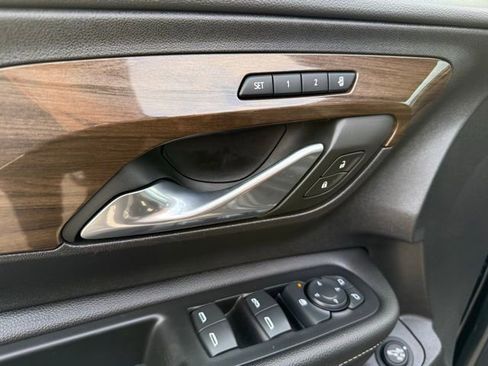 Used 2020 GMC Terrain Denali w/ Denali Premium Package image 19