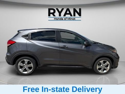 Used 2017 Honda HR-V LX image 3