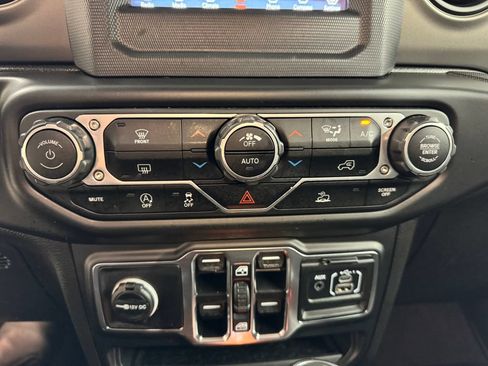 Used 2022 Jeep Gladiator Sport AWD/4WD image 21