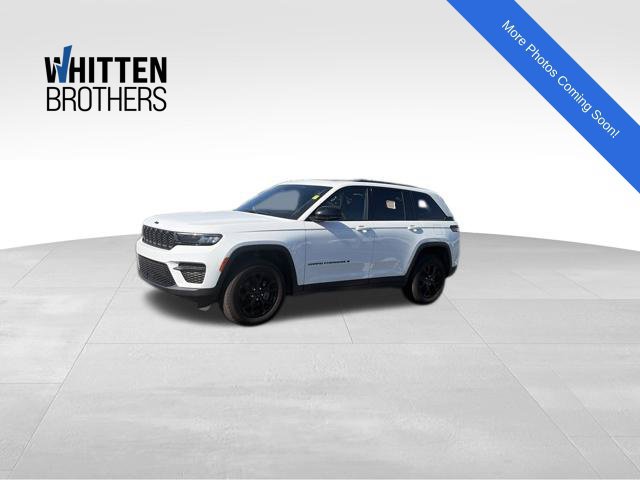 Used 2024 Jeep Grand Cherokee Altitude AWD/4WD image 1