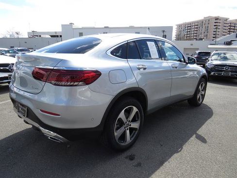 Certified 2022 Mercedes-Benz GLC 300 GLC 300 4MATIC image 4