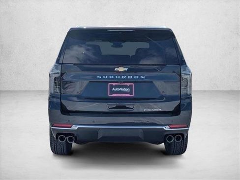New 2025 Chevrolet Suburban Premier RWD image 7
