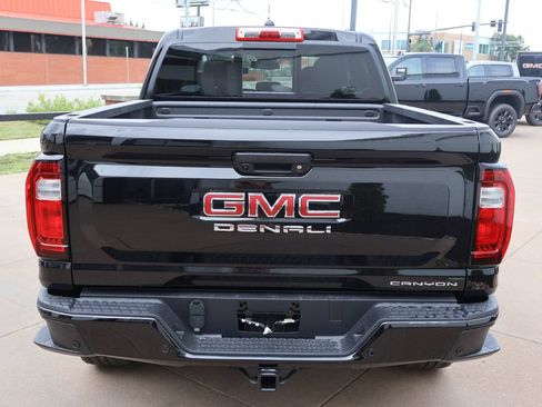 New 2026 GMC Canyon Denali w/ LPO, Black Badging Package AWD/4WD image 5