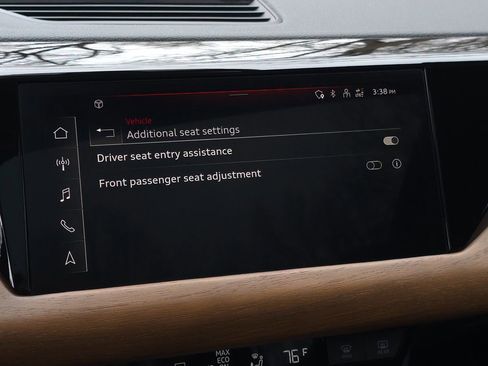 Used 2022 Audi e-tron GT Premium Plus image 38