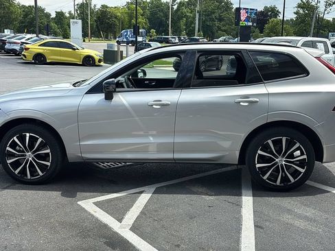 Certified 2025 Volvo XC60 B5 Plus AWD/4WD image 3
