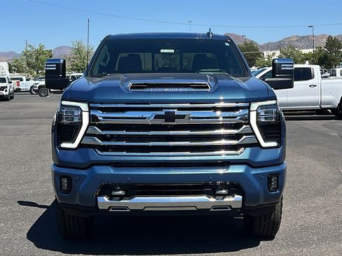 New 2026 Chevrolet Silverado 2500 High Country w/ High Country Premium Package AWD/4WD image 2